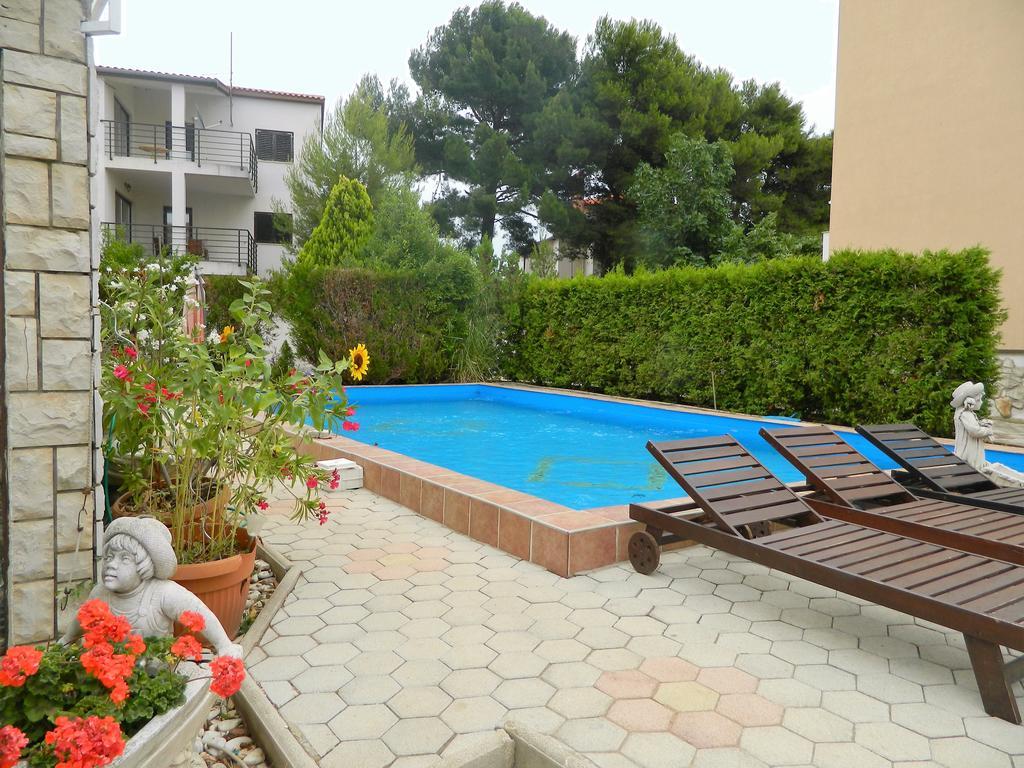 Apartments Vila Palma Μεντουλίν Εξωτερικό φωτογραφία