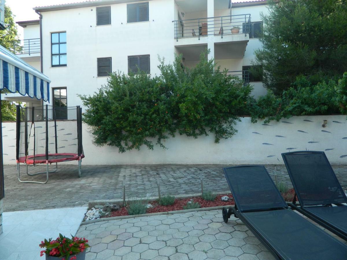 Apartments Vila Palma Μεντουλίν Εξωτερικό φωτογραφία